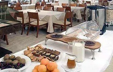 Yiannaki Hotel Ορνός