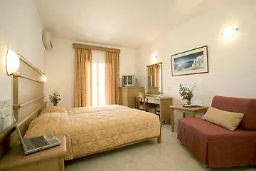 Yiannaki Hotel Ορνός