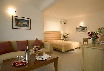 Yiannaki Hotel Орнос Греция